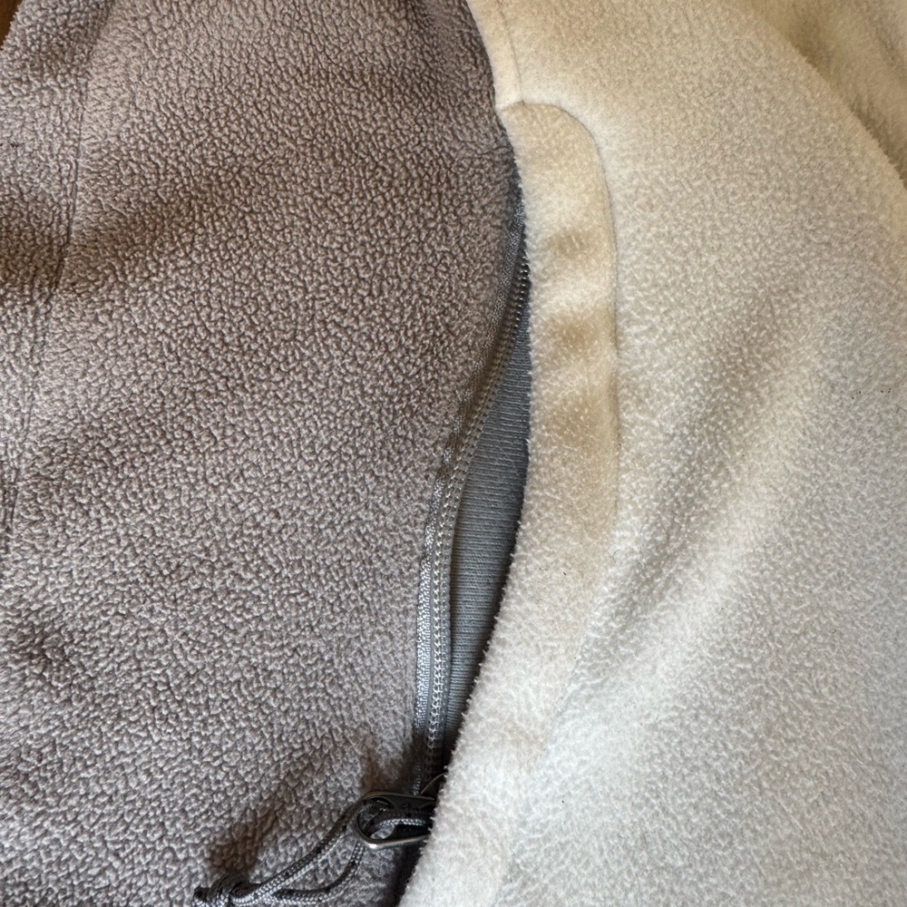 The North Face Gray and White Ski Jacket with Color Blocking - Picture 6 of 6